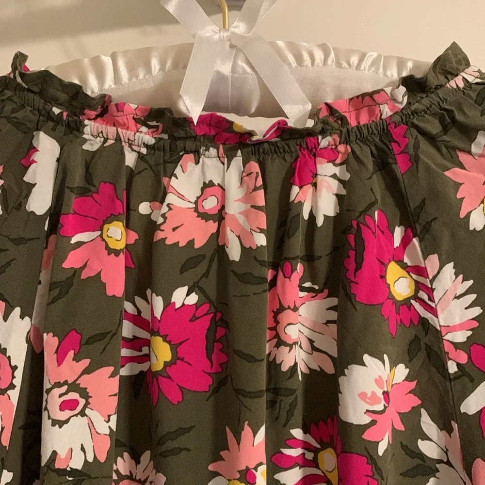 GAP Daisy Boho Peasant Blouse, Long Sleeve, Elastic Cuff, Ruffled Vee Neckline - Picture 9 of 11